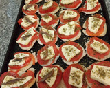 Foto del paso 2 de la receta: Pizzetas con pan sin TACC, hecho a la sartén