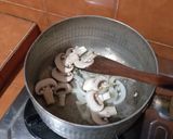 Foto langkah ke 3 dari resep Kimchi Jjigae.