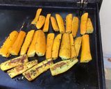 Une image de l'étape 6 de Courgettes jaunes marinées grillées aux graines de nigelle (recette plancha).