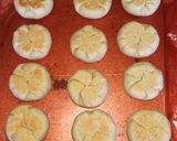 Foto langkah ke 8 dari resep Bakpia Pathuk isi Kacang Hijau.