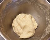 Une image de l'étape 1 de Pain a hamburger moelleux.