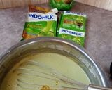 Foto langkah ke 4 dari resep Puding Kukus Matcha Tabur Kismis.