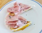 Foto del paso 3 de la receta: "Bikini", Sándwich mixto de Jamón York con tres Quesos