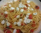 Foto do passo 8 de Macarrão com tomates cereja e muçarela