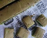 Foto langkah ke 6 dari resep Green Tea Lamingtons.