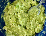 Foto del paso 4 de la receta: Calamar con langostinos al ajillo