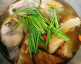 Hình bước làm 2 của món Bún Chả Cá Nấu Mẵn
