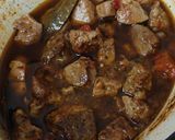 Foto del paso 2 de la receta: Patatas con carne al toro guisada