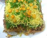 A picture of step 11 of Sevpuri sandwich.