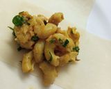 A picture of step 1 of Macroni springrolls or box patties.