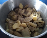 Foto del paso 1 de la receta: Cardos en salsa de almendras