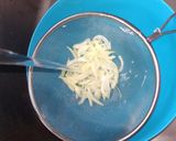 A picture of step 1 of Onion Raita.