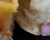 Gambar langkah 12 resipi Roti kentang kastard.