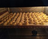 Hình bước làm 4 của món Coconut cookies (bánh quy dừa)