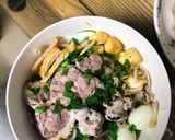 Hình bước làm 3 của món Bún mọc thịt chân giò