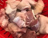 Hình bước làm 2 của món Dưa chua hầm chân giò