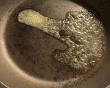 Foto del paso 1 de la receta Pasta al huevo con salvia y caviar