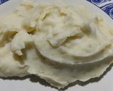 Foto del paso 3 de la receta: Puré riquísimo para acompañar👌🏻😋