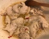 Foto del paso 3 de la receta: Pollo al vino blanco