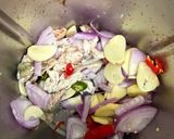 Gambar langkah 4 resipi Kerabu Santan Pucuk Paku & Sotong.