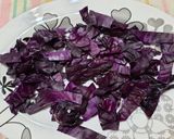 Foto del paso 2 de la receta: Espárragos y col morada en ensalada