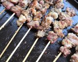 Foto langkah ke 2 dari resep Sate Kambing Empuk dan Bumbu Marinasi Super Enak (CUMA PAKE TEFLON).