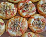 Foto langkah ke 9 dari resep Tuna Onion Bread.