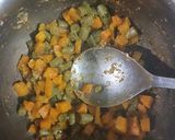 A picture of step 2 of Carrot and French beans.