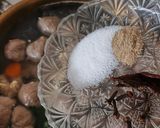 Foto langkah ke 3 dari resep Sop Bakso Tahu Jamur Wortel Berempah.