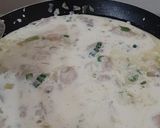 Foto del paso 5 de la receta: Fideos con pollo al verdeo y crema