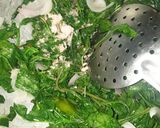 A picture of step 3 of Arai keerai kadayal.