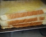 Foto langkah ke 3 dari resep Roti Lapis Telur.