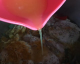 Foto del paso 10 de la receta: Pollo guisado a la cúrcuma, con verduras cerveza y naranja