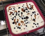 Une image de l'étape 8 de Flan aux abricots et myrtilles.