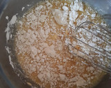 Foto langkah ke 4 dari resep Bolu Karamel / sarang semut.