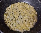 Foto del paso 2 de la receta: Empanadillas rellenas de atún, huevo y aceitunas