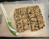A picture of step 13 of No-bake granola bar(with gulukand).