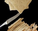 صورة لخطوة 1 من وصفة لفايف التوست او Toast rolls