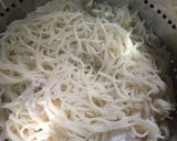 A picture of step 2 of Vegetable Chow Mein.