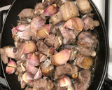 Foto del paso 7 de la receta: Judías verdes con patatas y cordero con ajos y vino