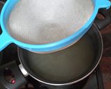 Foto del paso 2 de la receta: Caldo de pollo (Para aprovechar el pollo, verdura y caldo)