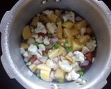 A picture of step 2 of Pavbhaji bowls.