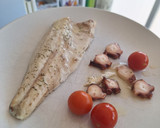 Foto del paso 4 de la receta: Lubina con cherries y pulpo