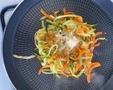 Foto del paso 3 de la receta: Huevo escalfado en nido de calabaza y zanahoria