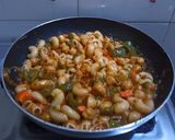 A picture of step 4 of Chickpea pasta.