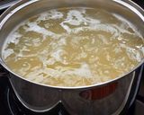 Sonkás-tejszínes rakott tészta recept fázis 1 fotója