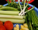 Hình bước làm 1 của món Canh Chua Cá Nấu Lá Me