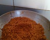 A picture of step 2 of Moong daal halwa.