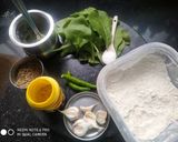 पालक पराठा (palak paratha recipe in marathi) रेसिपी स्टेप 1 फोटो 