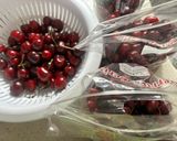 Hình bước làm 1 của món Cherry syrup 🍒 🍒